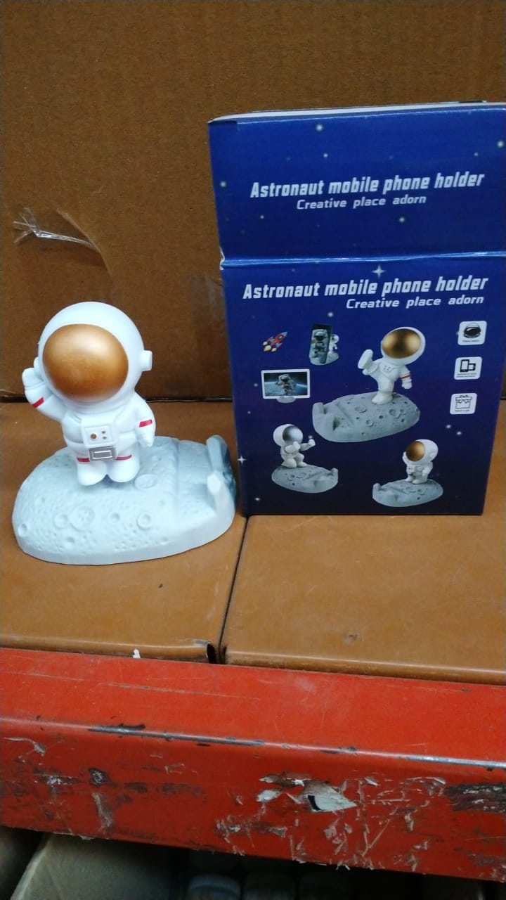 Mobile Holder Astronaut Phone Stand Planet Creative Fun 3D Design (1 Pc / Mix Design) Mobile Holder Astronaut Phone Stand Planet Creative Fun 3D Design (1 Pc / Mix Design)